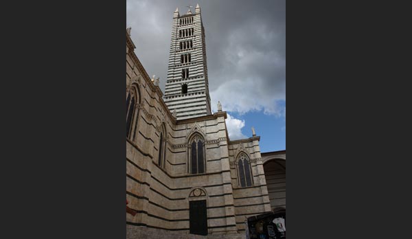 Portale Paradiso Duomo DI Siena