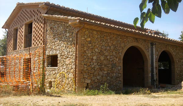 riconversione 
in residenza di un ex-annesso  
rurale in località Sparavicchio
