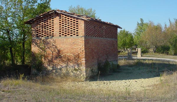ex-fienile in  Località Valdipugna
